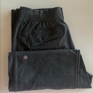 Men’s medium lululemon Kung fu drawstring pant